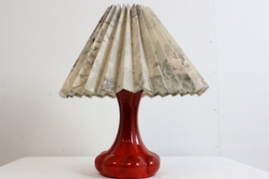 Fraaie tafellamp met lavarode basis ALG137