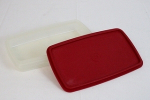 Tupperware vintage container met rode deksel TPR096