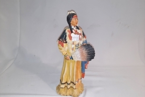 Indian Maiden beeld met verenwaaier (met lichte gebruikssporen)