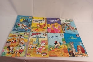 Set van 8 Disney verhalen boekjes