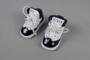 Zwart - witte Air Jordan sneakers 19,5